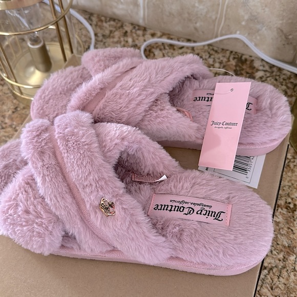 Juicy Couture Faux Fur Muave Cushioned Slippers Anti Slip hard soles - Picture 4 of 6